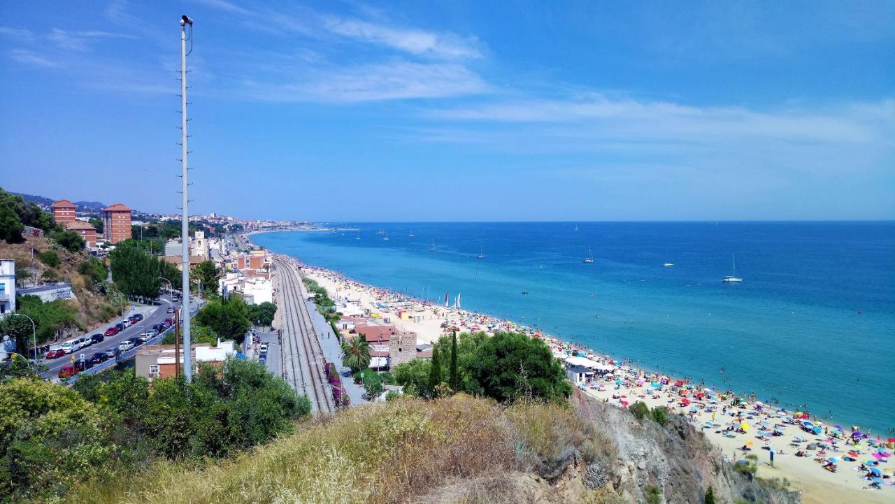 Bianca Seaview & Beach Apartment Montgat Esterno foto